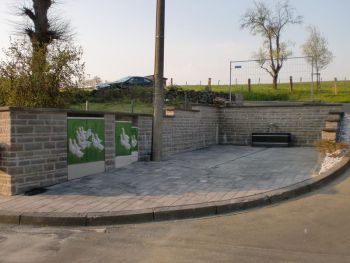 007-Dorfbrunnen-Hanwerth-2011.jpg