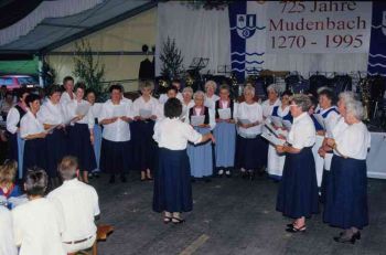 109-im-Festzelt.jpg