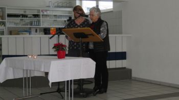 2017-Seniorenfeier-Lesung Tina-Reinhilde (2).JPG