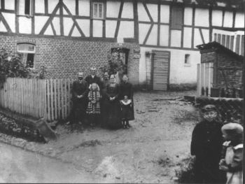 54-a-Krestjes-um-1910.jpg