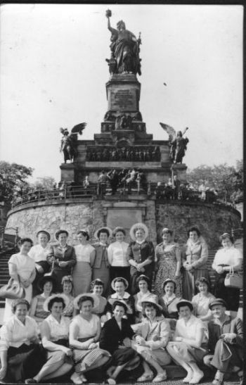 Frauenchor-Ausflug-1960.jpg