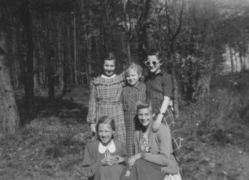 1952-Inge-Marga-a.jpg
