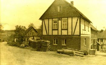 008-Duenschmann-Elternhaus-ca1940.jpg