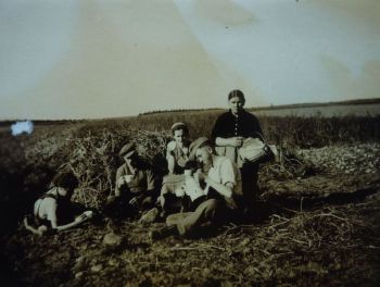 013-1942-Erntehelfer-in-Mudenbach.jpg
