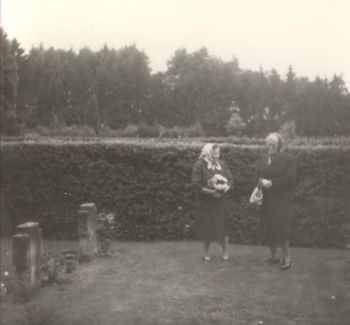 021-Foto Soldatenfriedhof-in den 80er.jpg