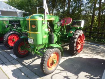 1970er-Alte Trecker (2).JPG