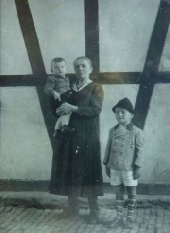 Um 1938.jpg