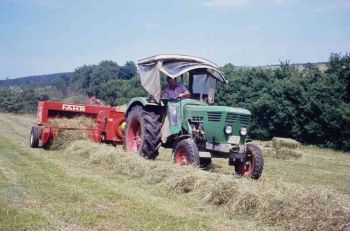 025-Heuernte-Friedel-Thiel-1985.JPG