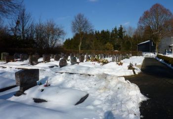 005-Friedhof.JPG