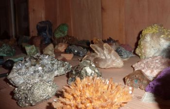 1006-Mineraliensammlung-Schrank.jpg