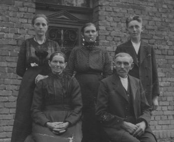 Familie-Heinrich-Wolf-19....jpg