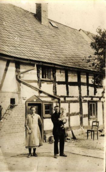 1940-Elternhaus um 1940.jpg