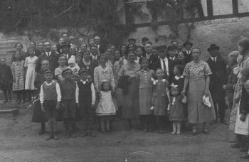 002-Kirmes-beim Geyer-Hanwerther-bei-Trapps-vor-dem Krieg.jpg