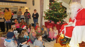 010-2017-Weihnachtsmarkt mit Nikolaus.jpg