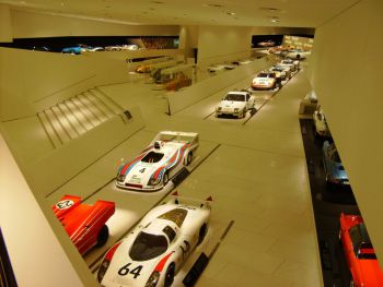 012-Gelaender-Porsche-Museum.JPG
