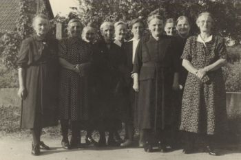 07-Damenmannschaft.jpg