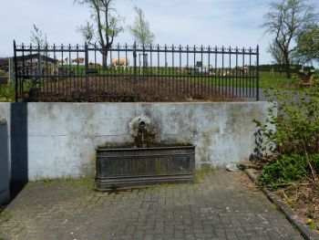 2010-Dorfbrunnen-Hanwerth-a.JPG