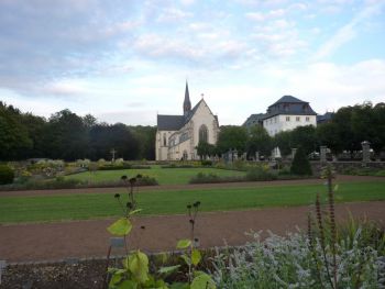 0005-2012-09-Wandergruppe-in-Marienstatt.JPG