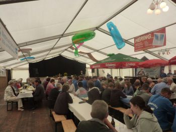 003-Zeltgottesdienst-2014.jpg