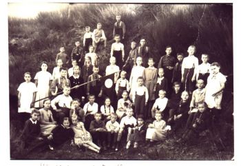 1934-Wanderung-Schulklasse-a.jpg