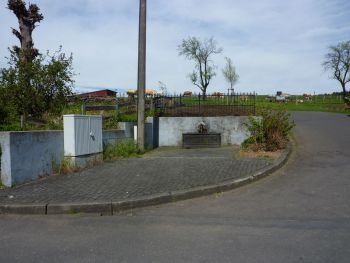 005-Dorfbrunnen-Hanwerth-2010.jpg