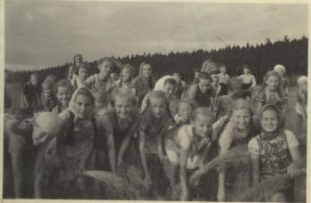 1942-Schueler-Flachsernte.jpg