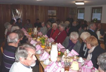 002-Osterandacht-Fruehstueck-2012.JPG