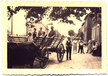 012-Dorfidylle-Wolfs-Haus-1942.jpg