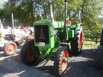 1970er-Alte Trecker (1).JPG