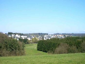 008-Bornwiese-Richtung-Dorf-2.jpg