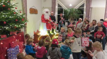 012-2017-Weihnachtsmarkt mit Nikolaus.jpg