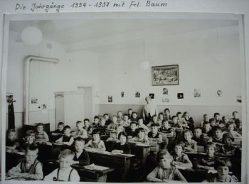 1964-Unterricht Unterstufe.JPG