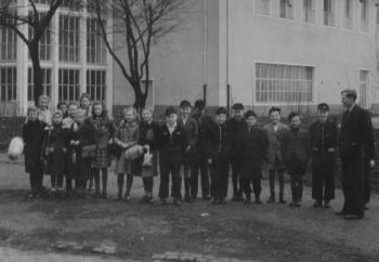 1951 Koeln-Schulausflug-2-Lehrer-Weise.jpg