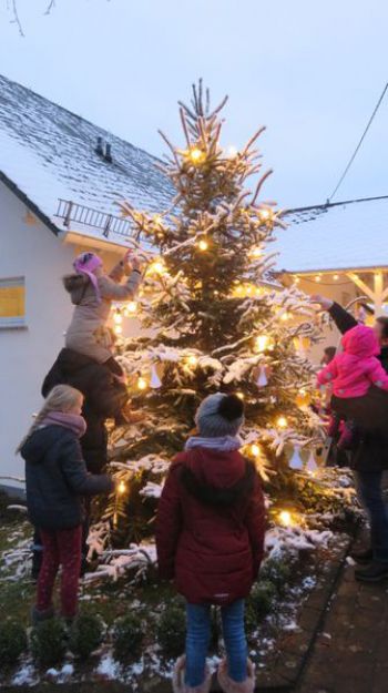 003-2017-Weihnachtsmarkt mit Nikolaus.jpg