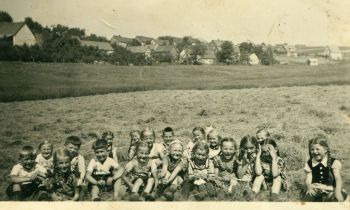 005-Schueler-im-Freien-1939.jpg